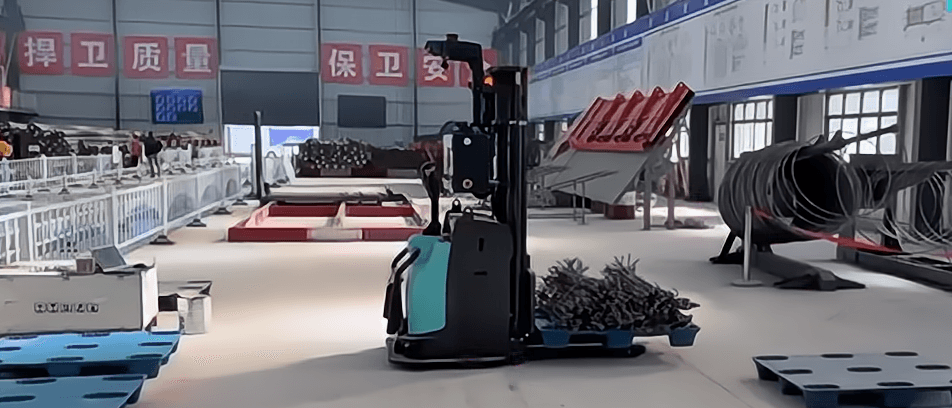 尊龙凯时机器人公司建材行业无人叉车案例